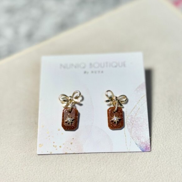 Sandstone with Star Earrings - Picture 1 of 2